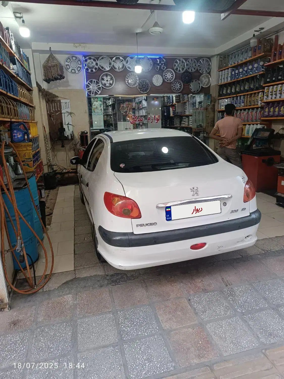 پژو ۲۰۶ صندوق دار v8 - 1393
