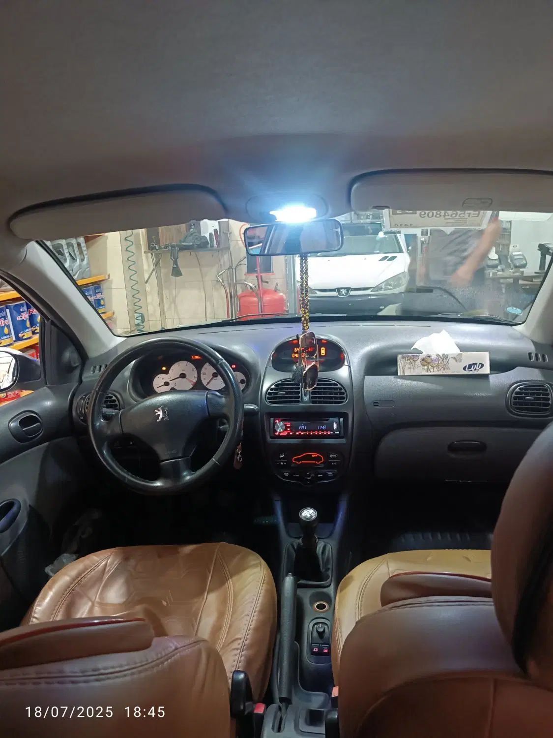 پژو ۲۰۶ صندوق دار v8 - 1393