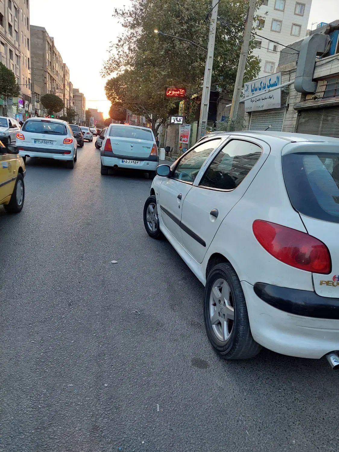 پژو 206 تیپ 3 - 1381