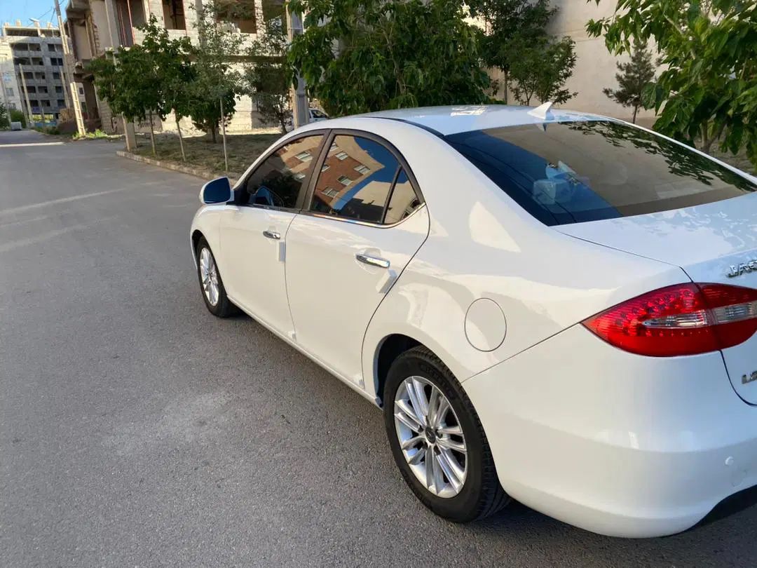 جک J5 اتوماتیک - 1396