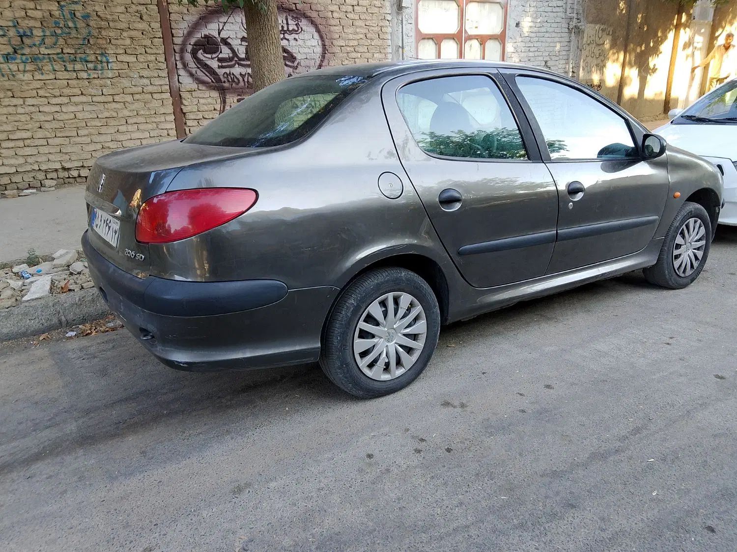 پژو ۲۰۶ صندوق دار v8 - 1386