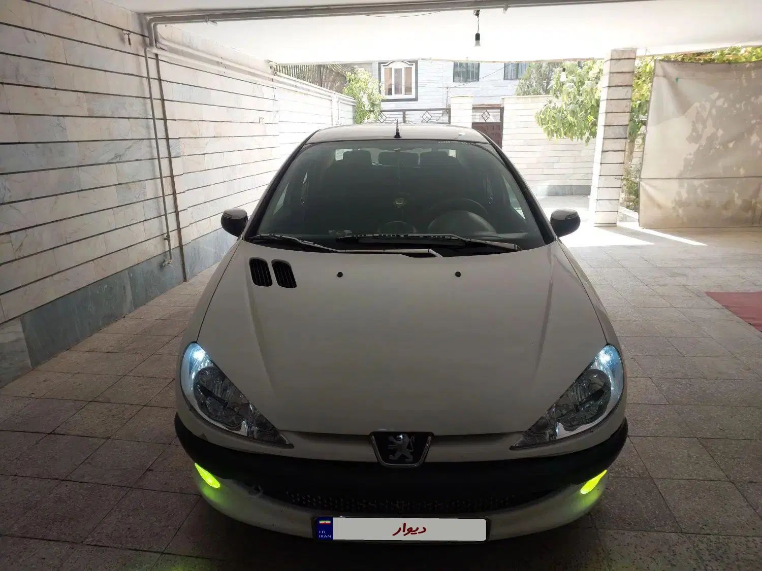 پژو ۲۰۶ صندوق دار v8 - 1394