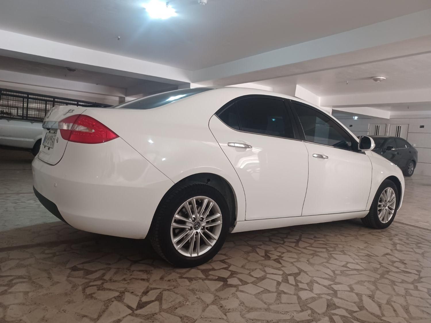 جک J5 اتوماتیک - 1395