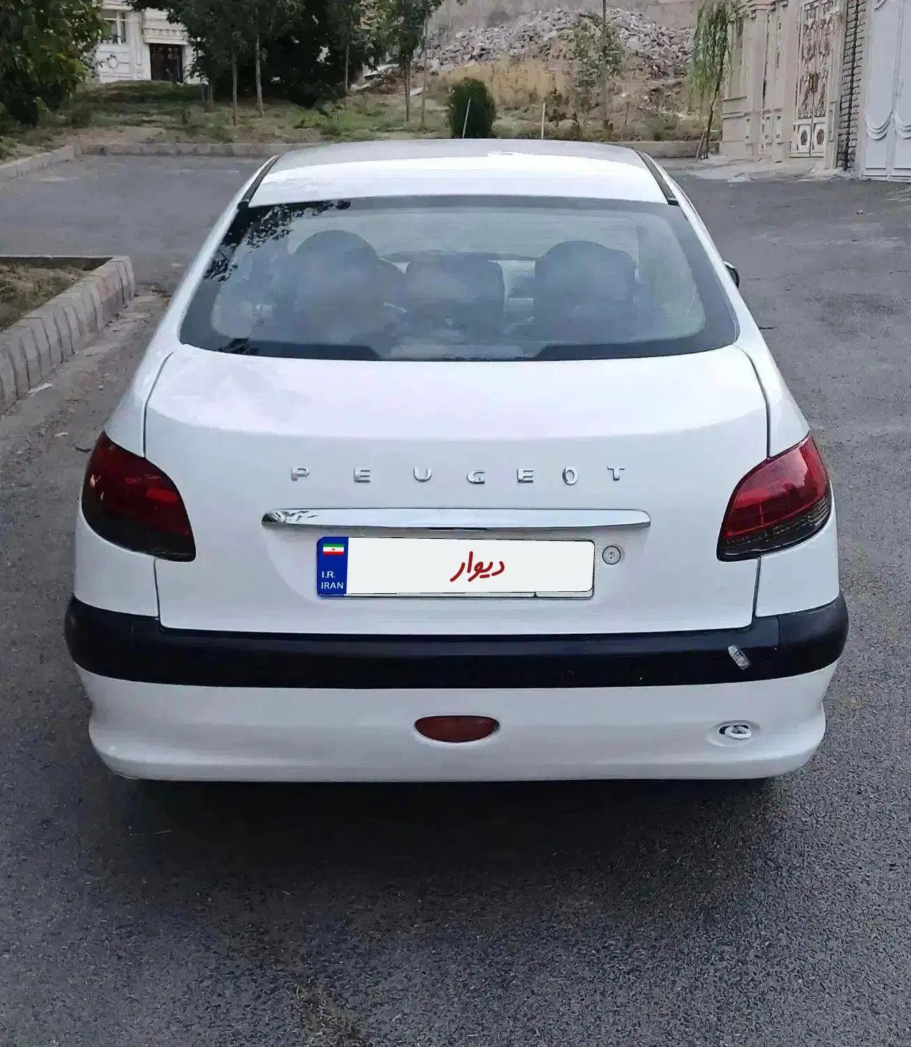 پژو ۲۰۶ صندوق دار v8 - 1392