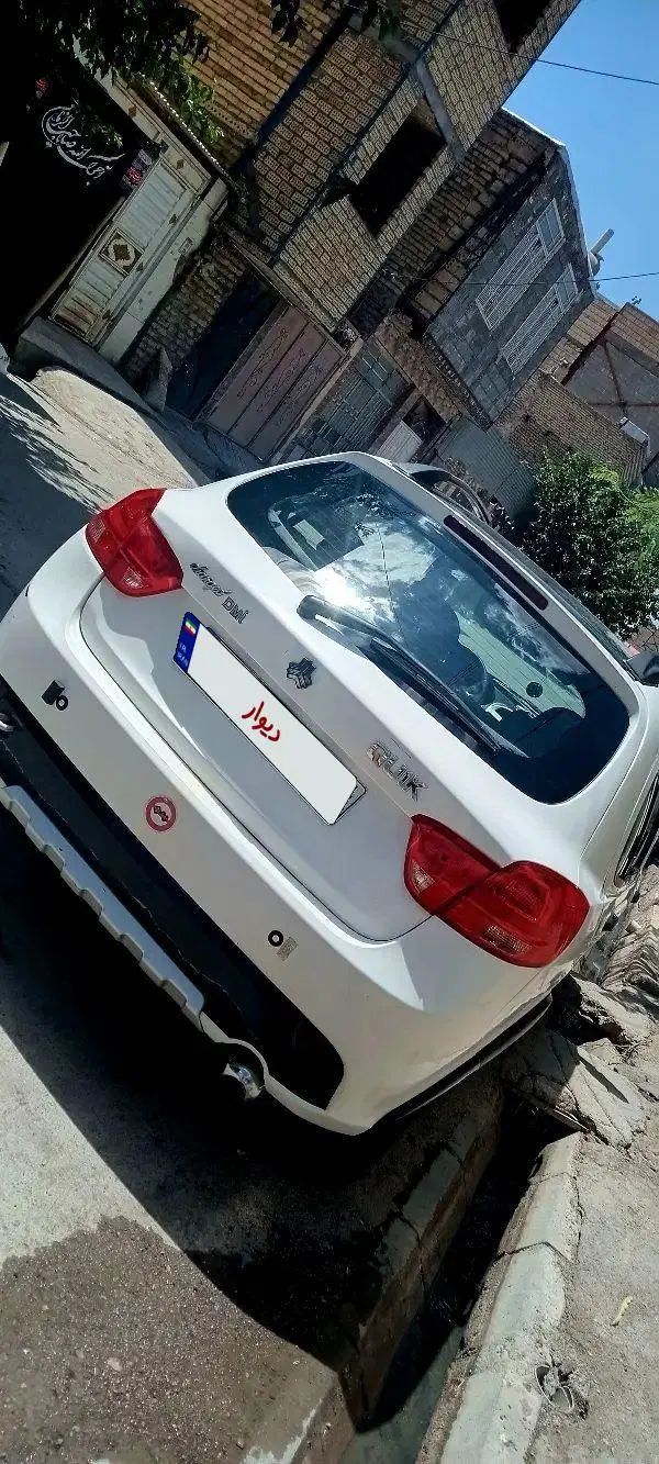 کوییک R دنده‌ای - 1402