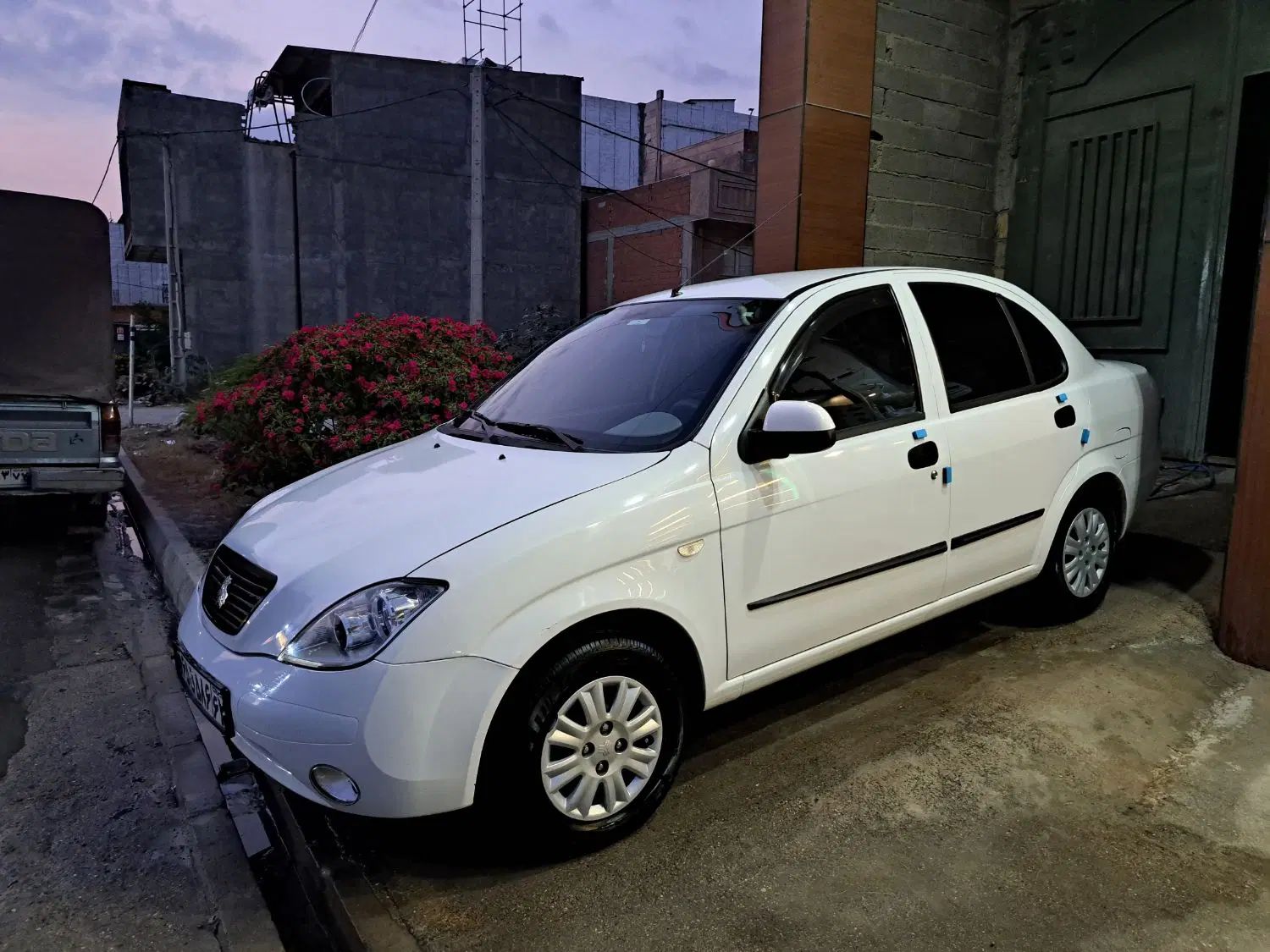 تیبا صندوق دار SX - 1400
