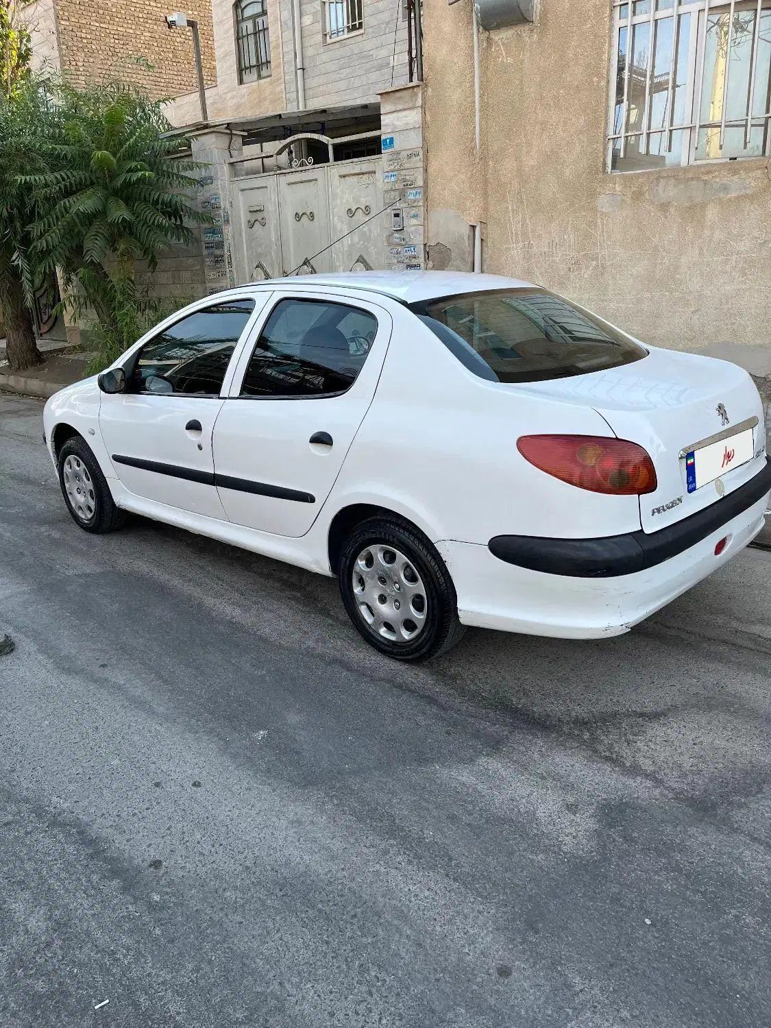 پژو ۲۰۶ صندوق دار v8 - 1391