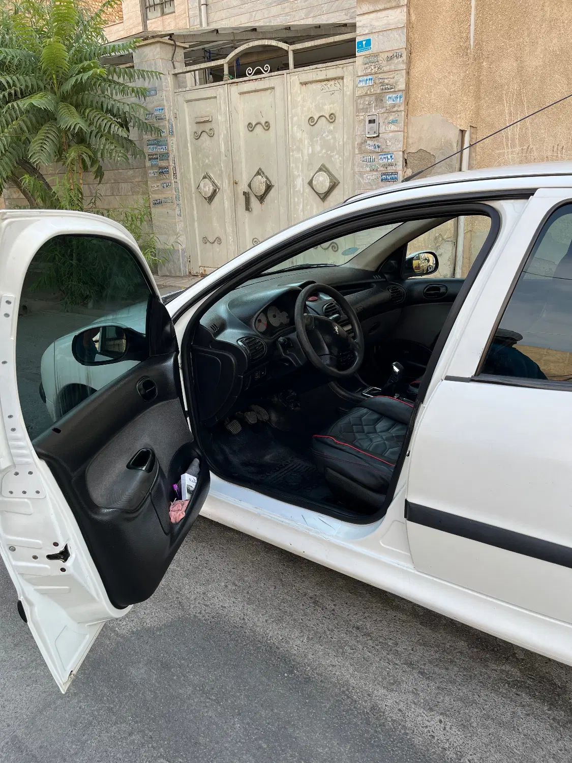 پژو ۲۰۶ صندوق دار v8 - 1391