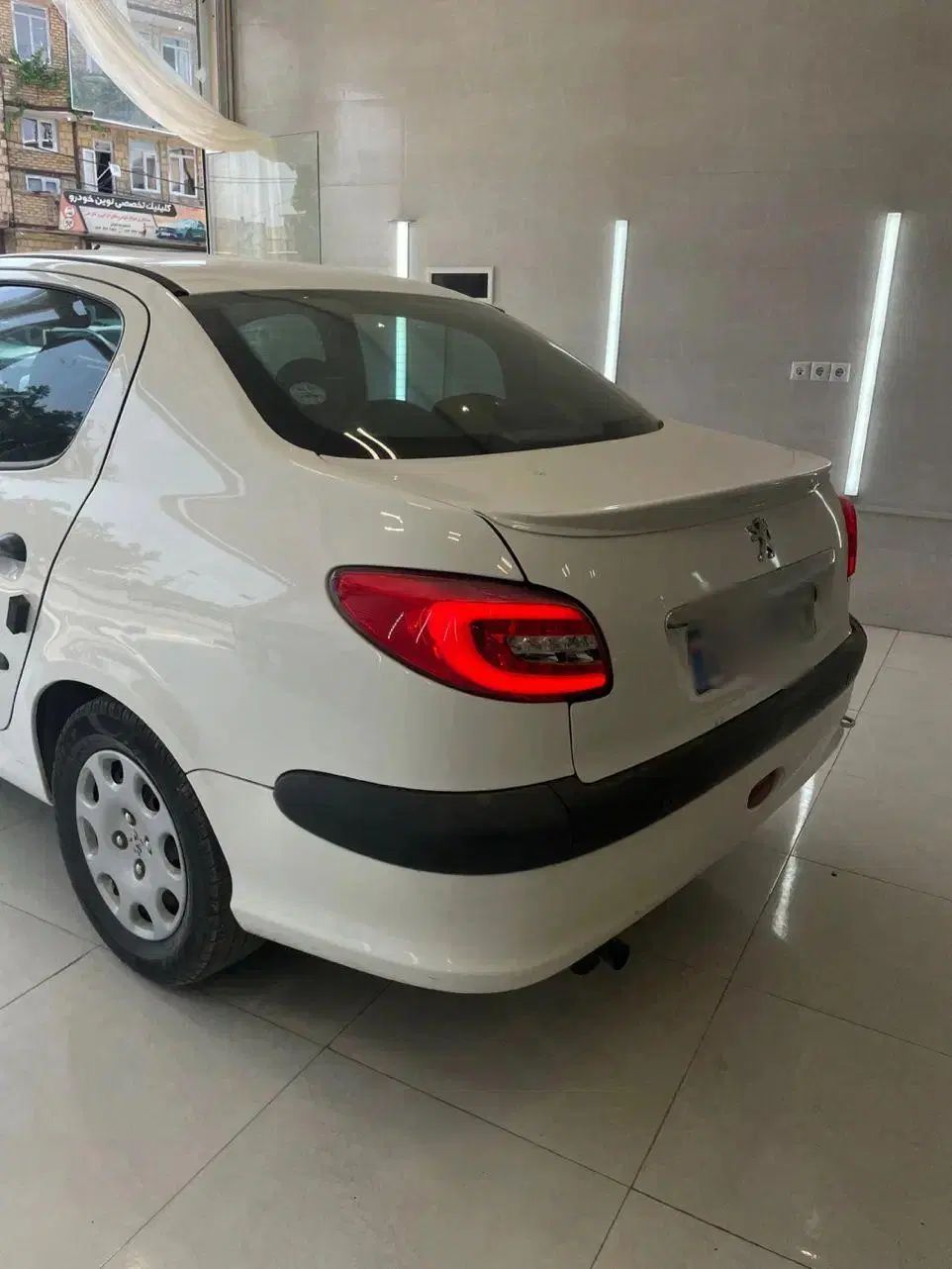پژو ۲۰۶ صندوق دار v8 - 1394