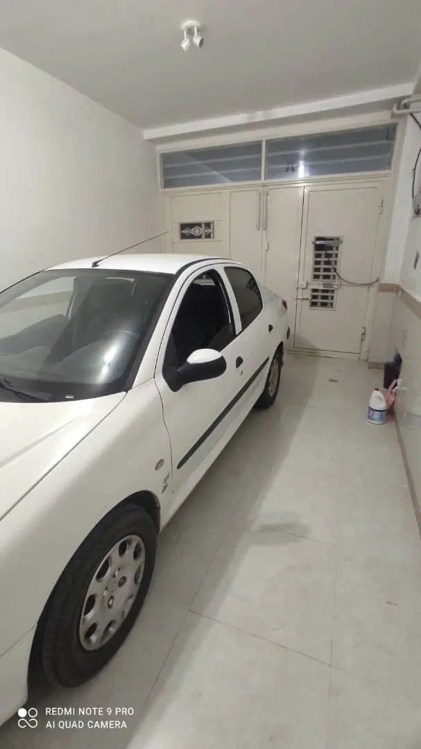 پژو ۲۰۶ صندوق دار v8 - 1396