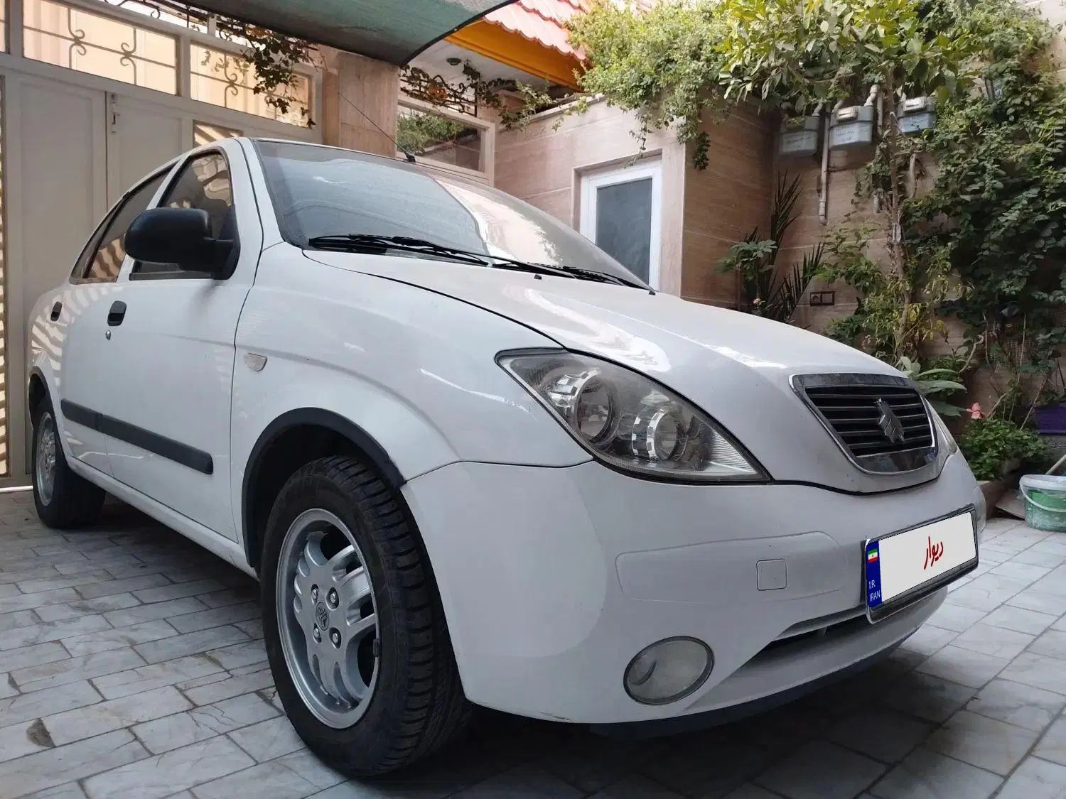 تیبا صندوق دار SX - 1393