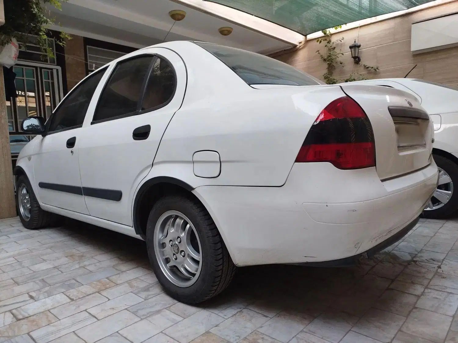 تیبا صندوق دار SX - 1393