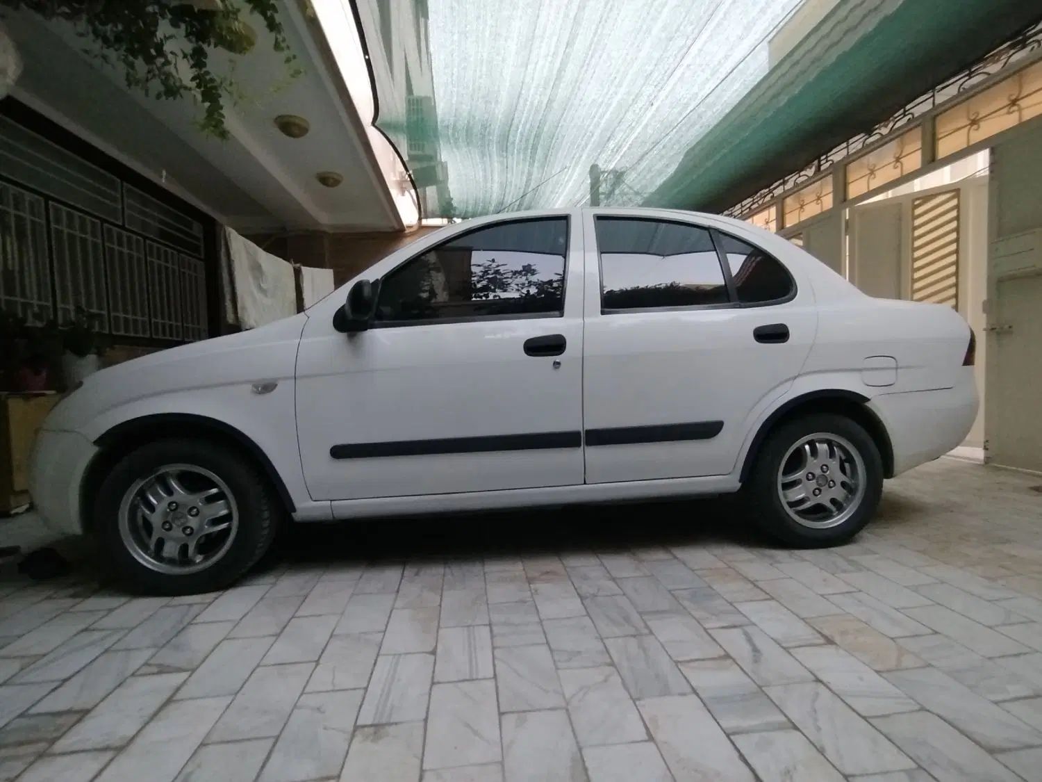 تیبا صندوق دار SX - 1393
