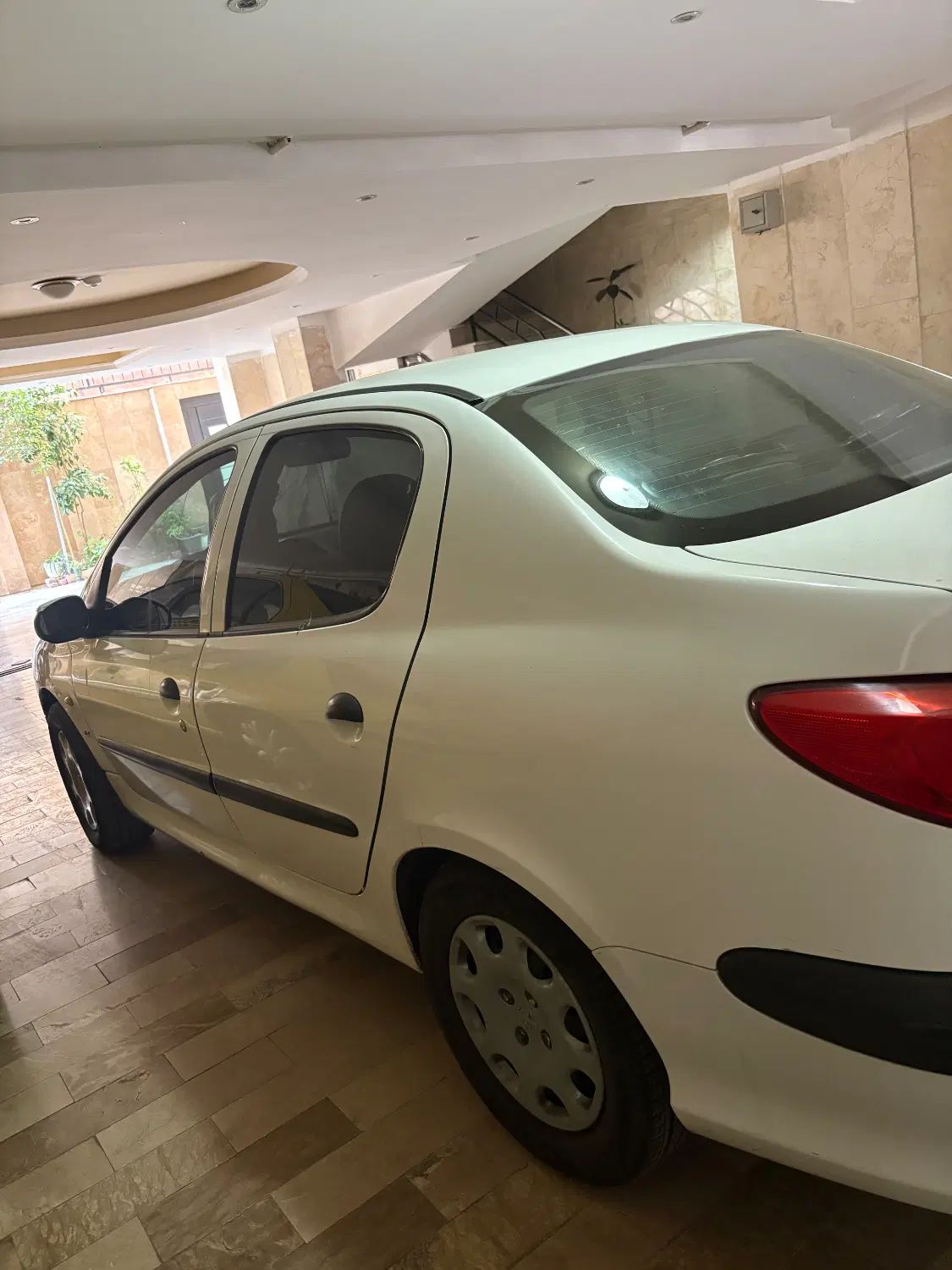پژو ۲۰۶ صندوق دار v8 - 1394
