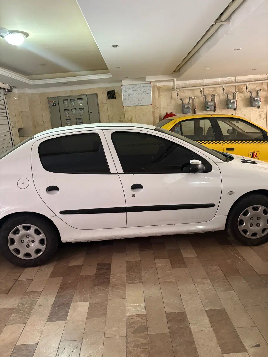 پژو ۲۰۶ صندوق دار v8 - 1394