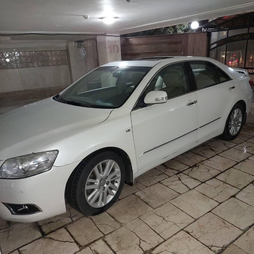 تویوتا آریون XV40 - 2010