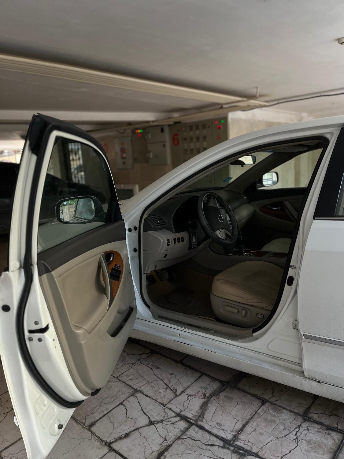 تویوتا آریون XV40 - 2010
