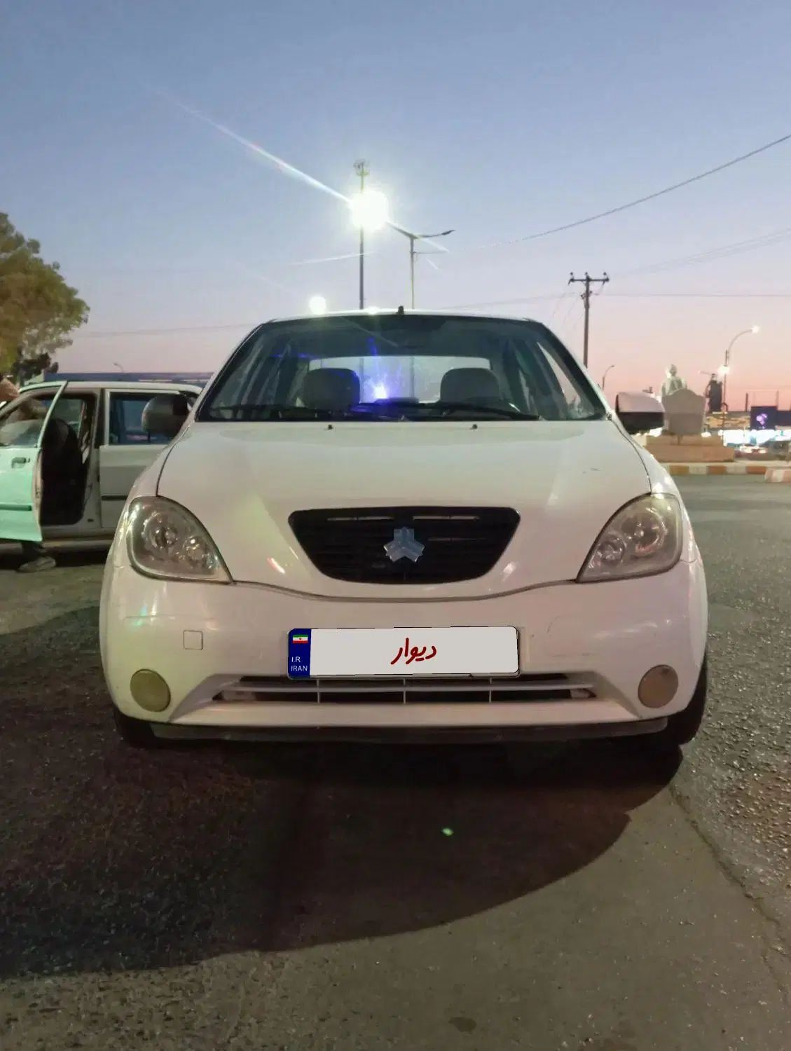 تیبا صندوق دار SX - 1399