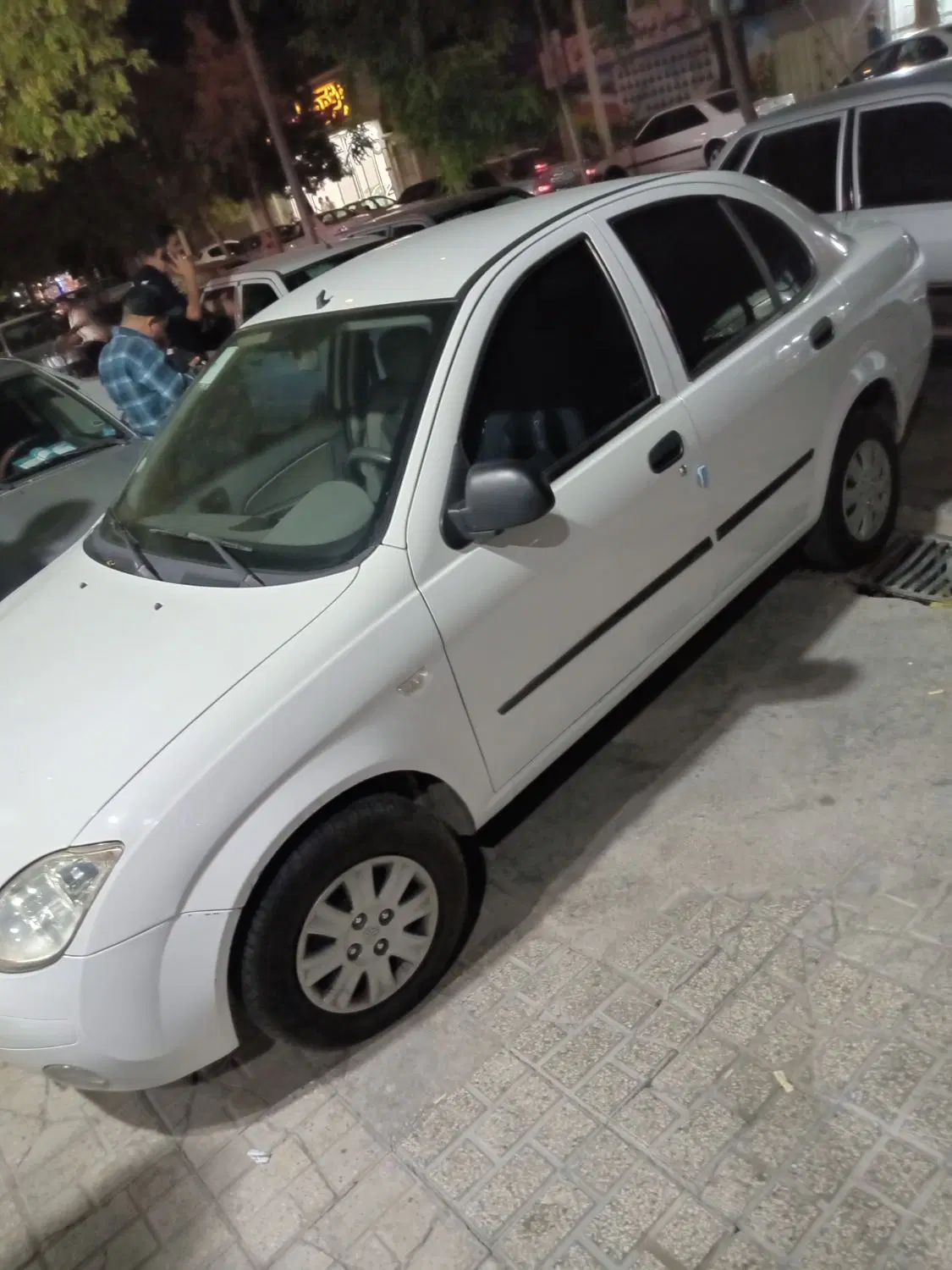 تیبا صندوق دار SX - 1400