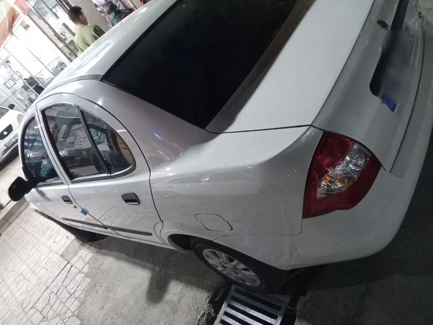 تیبا صندوق دار SX - 1400