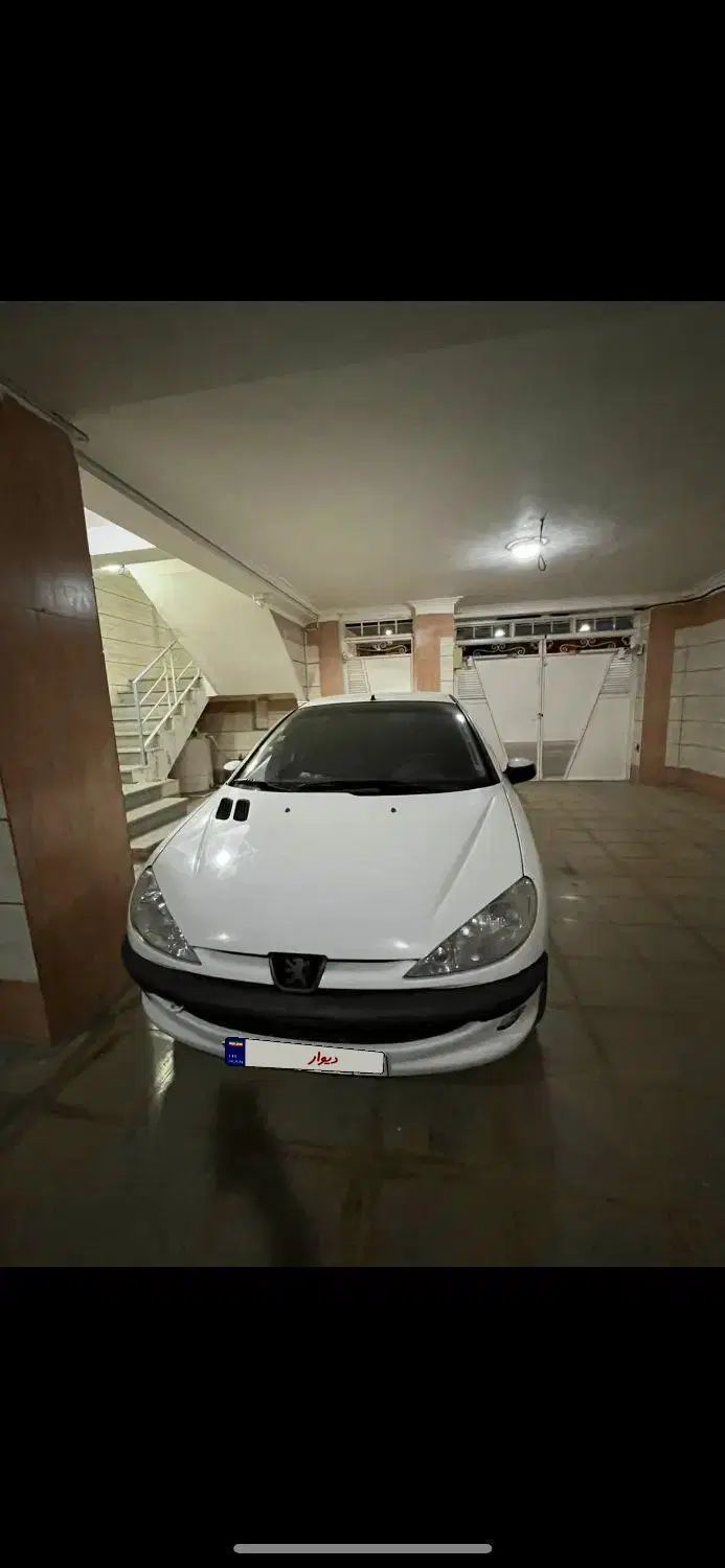 پژو ۲۰۶ صندوق دار v8 - 1394