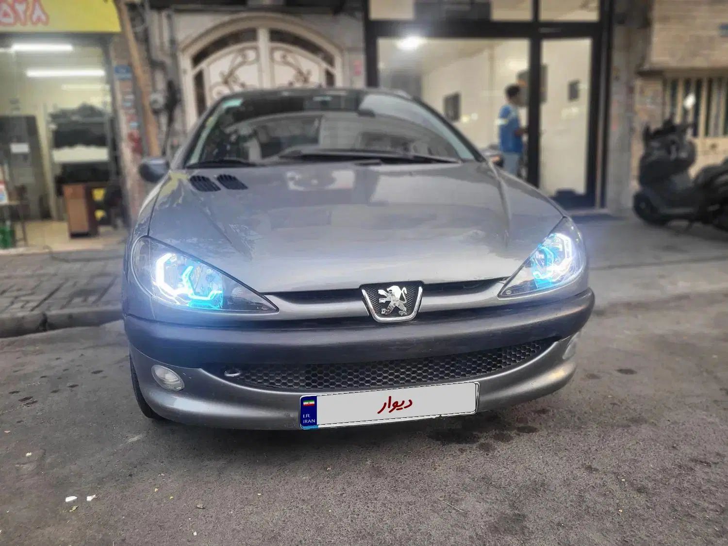 پژو ۲۰۶ صندوق دار v8 - 1393