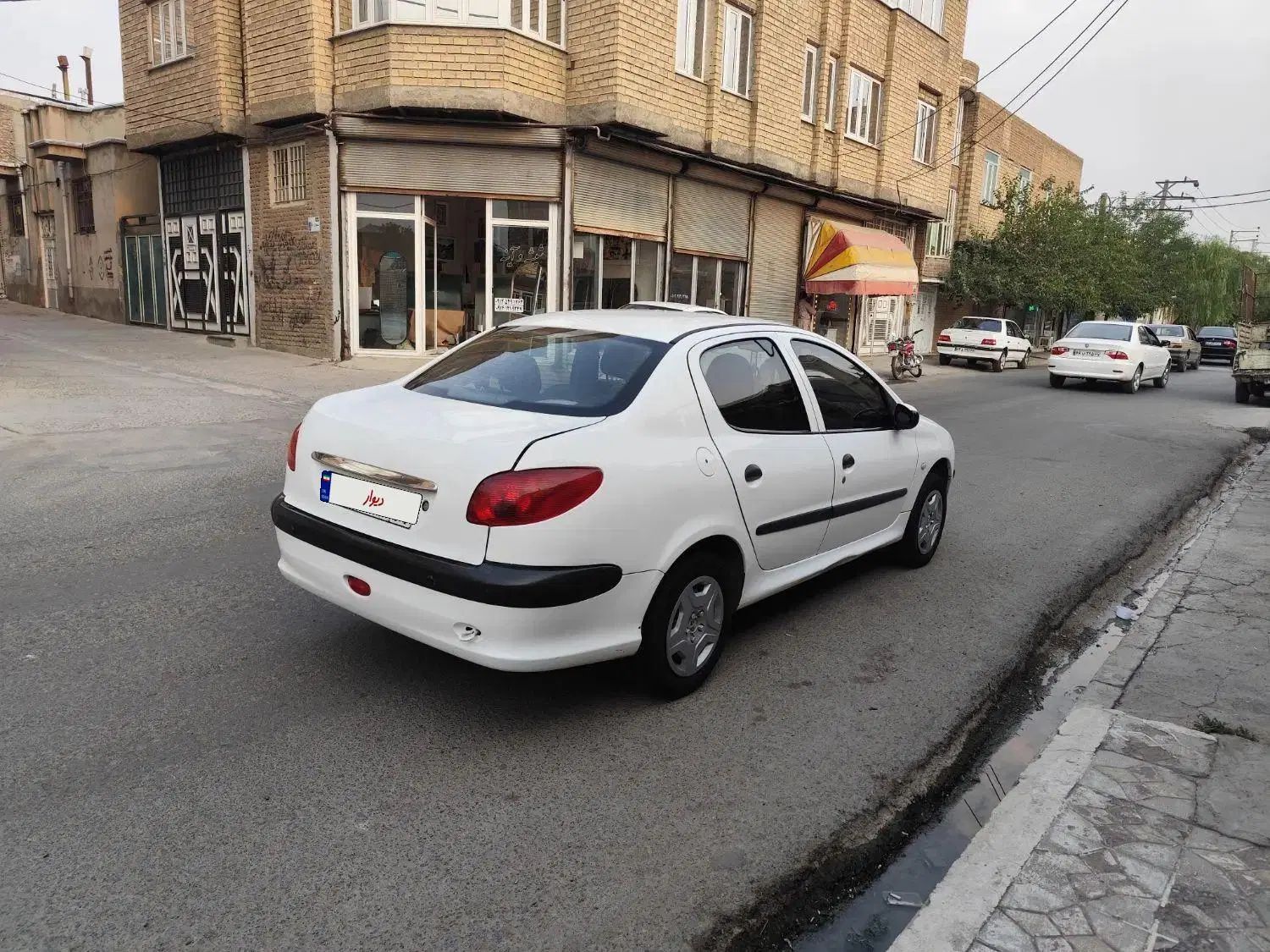 پژو ۲۰۶ صندوق دار v8 - 1389