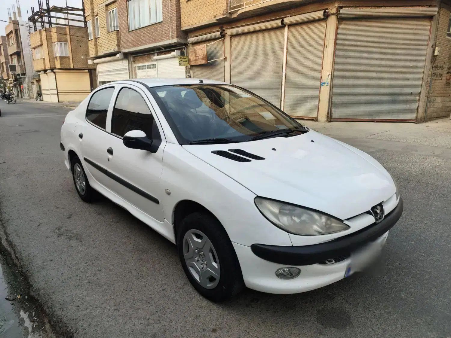 پژو ۲۰۶ صندوق دار v8 - 1389