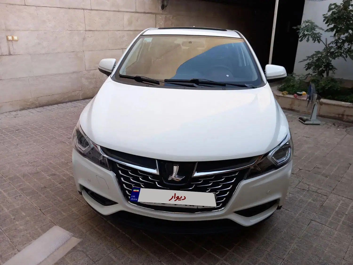 خودرو لوکسژن، U6 آگهی ann_20037892
