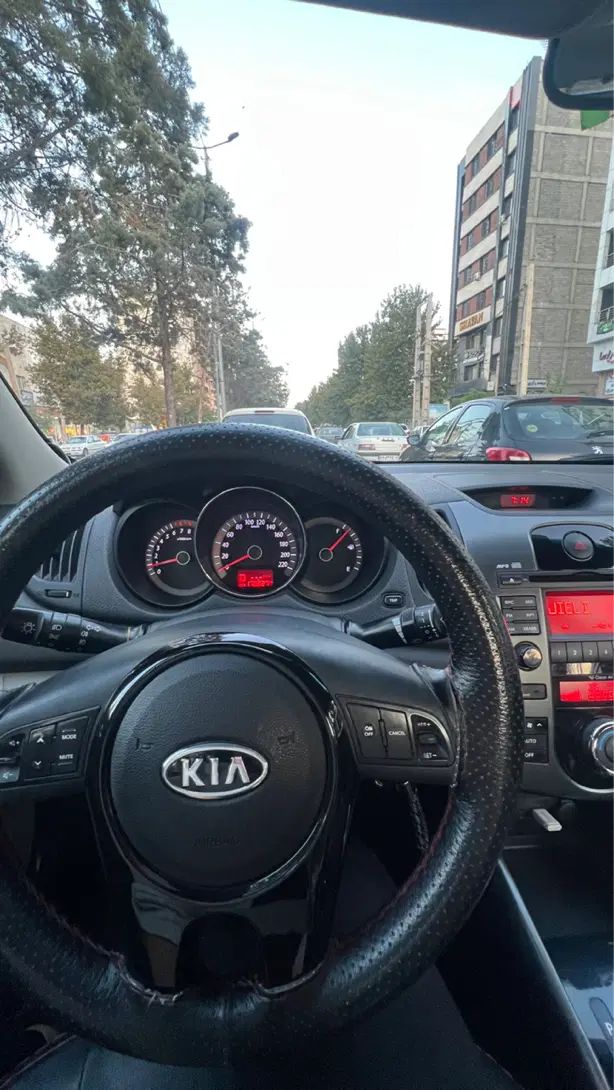 کیا سراتو 2.0 لیتر اتوماتیک GT لاین - 2017
