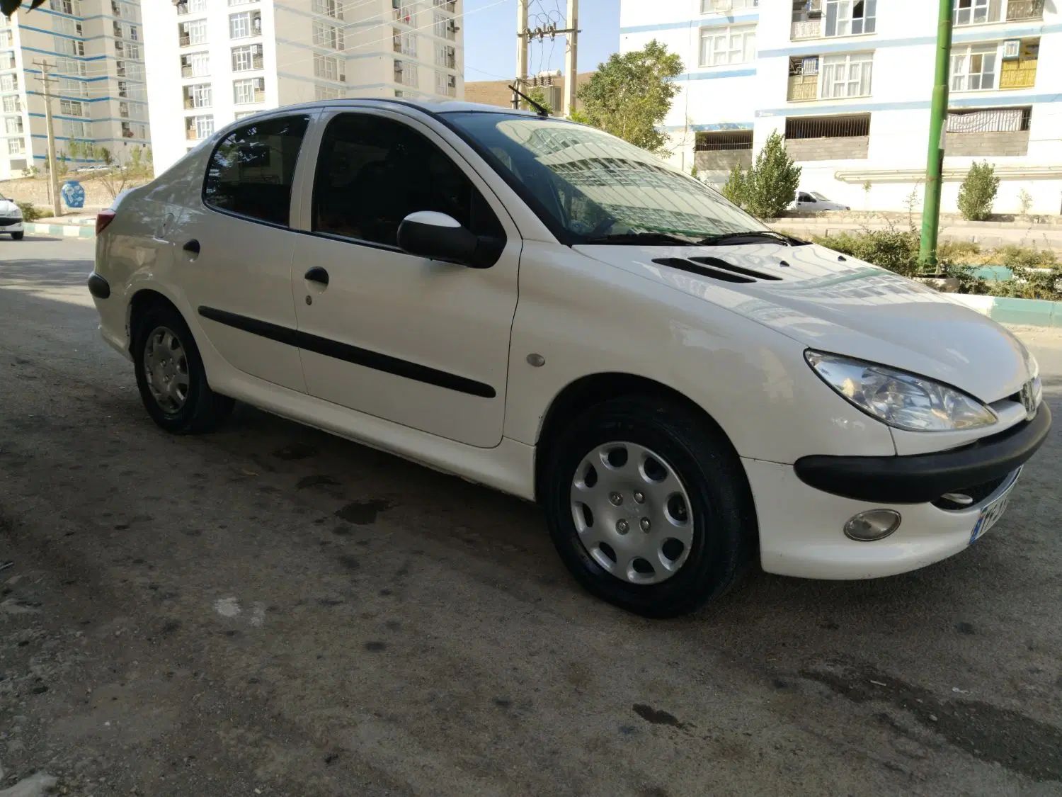 پژو ۲۰۶ صندوق دار v8 - 1395