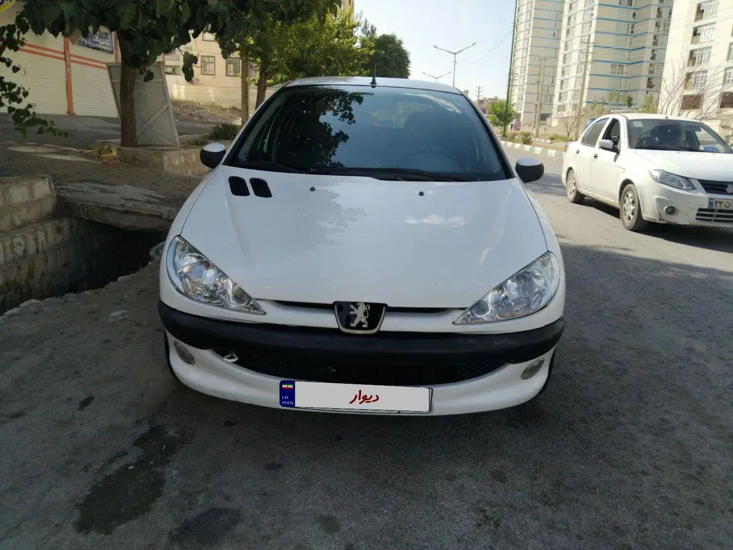 پژو ۲۰۶ صندوق دار v8 - 1395