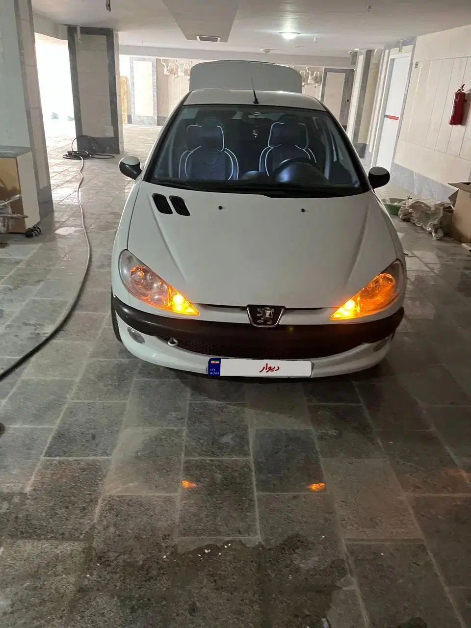پژو ۲۰۶ صندوق دار v8 - 1396