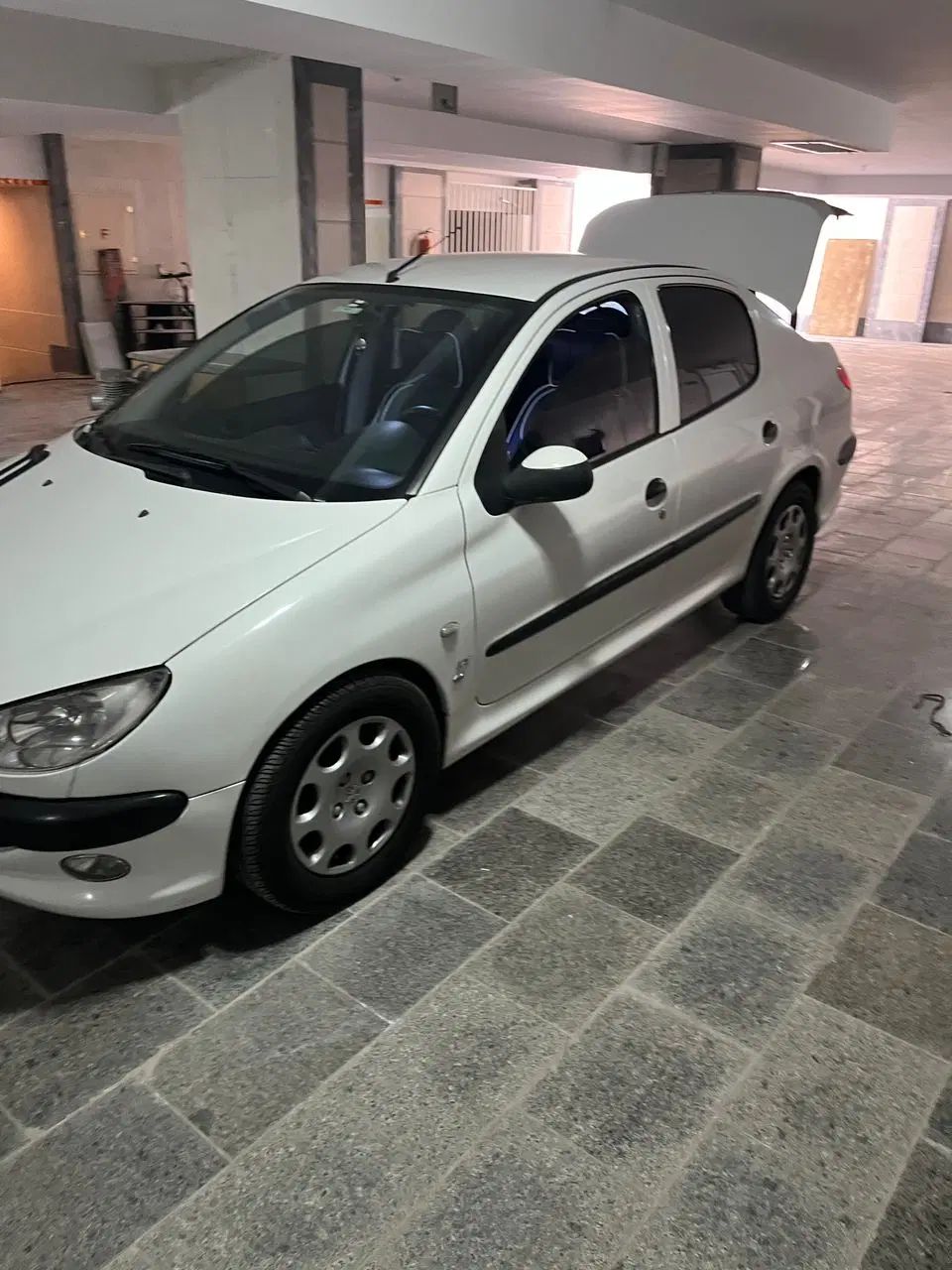 پژو ۲۰۶ صندوق دار v8 - 1396