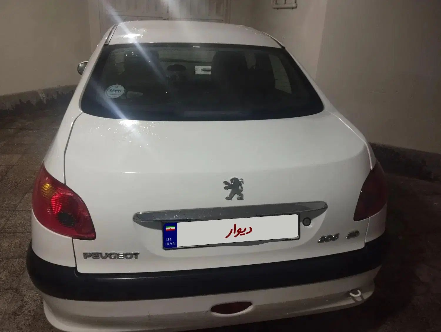 پژو ۲۰۶ صندوق دار v8 - 1397