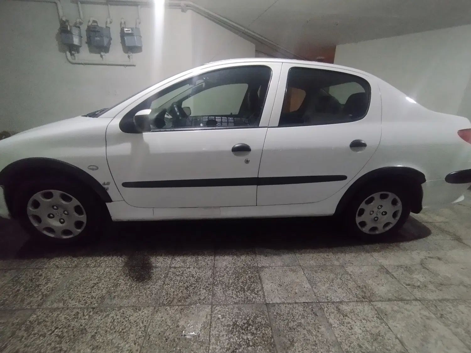 پژو ۲۰۶ صندوق دار v8 - 1397