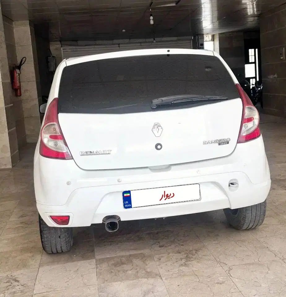 رنو ساندرو دنده ای - 1396