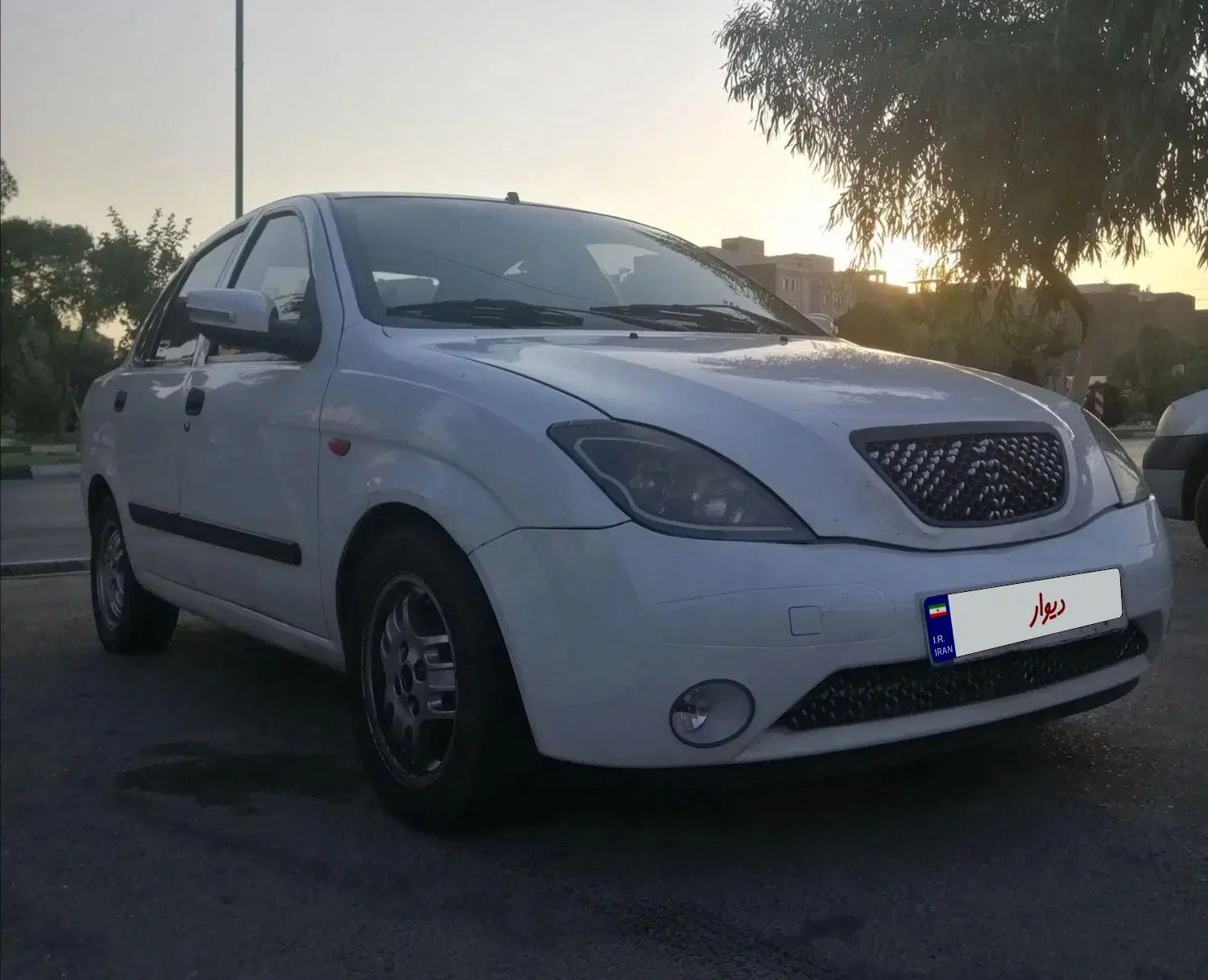 تیبا صندوق دار EX - 1393