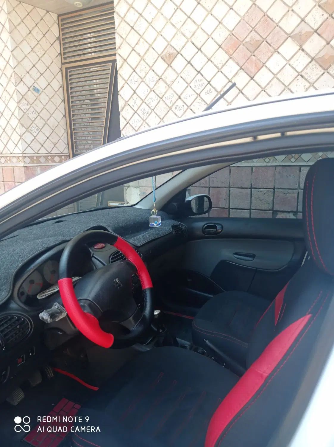 پژو ۲۰۶ صندوق دار v8 - 1395
