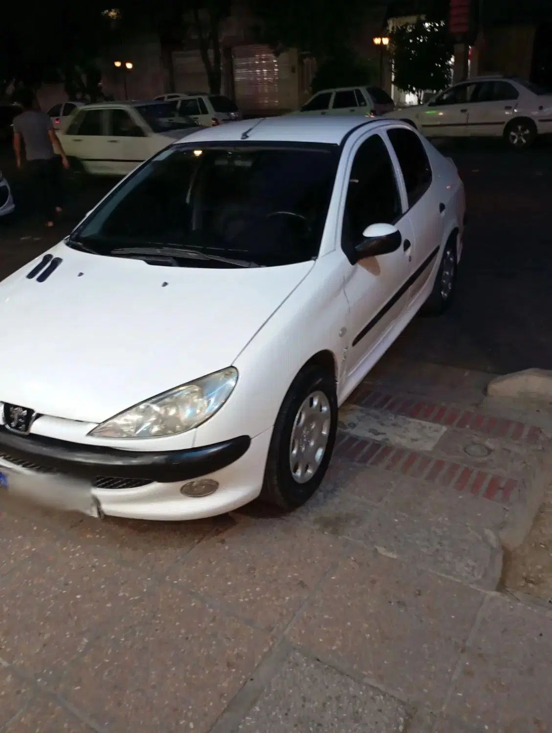 پژو ۲۰۶ صندوق دار v8 - 1393