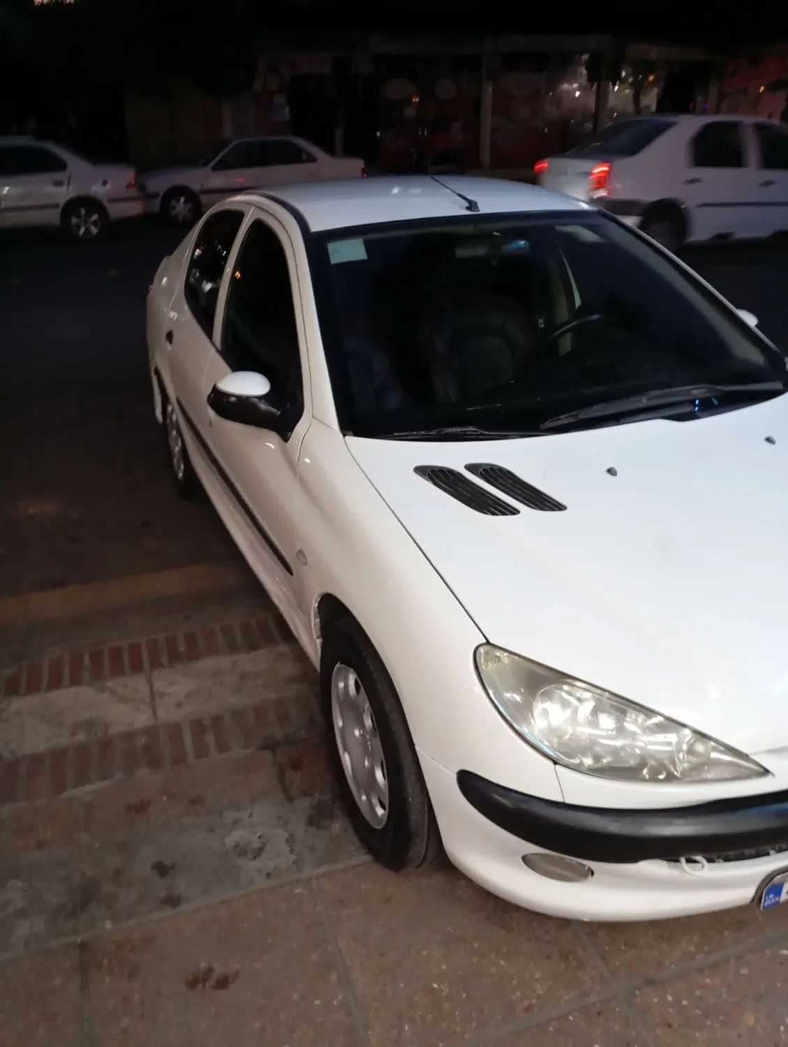 پژو ۲۰۶ صندوق دار v8 - 1393