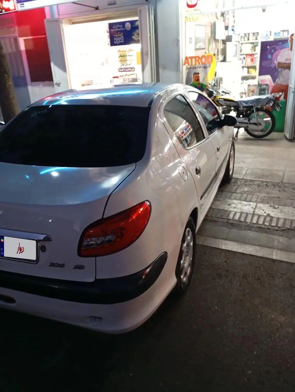 پژو ۲۰۶ صندوق دار v8 - 1393