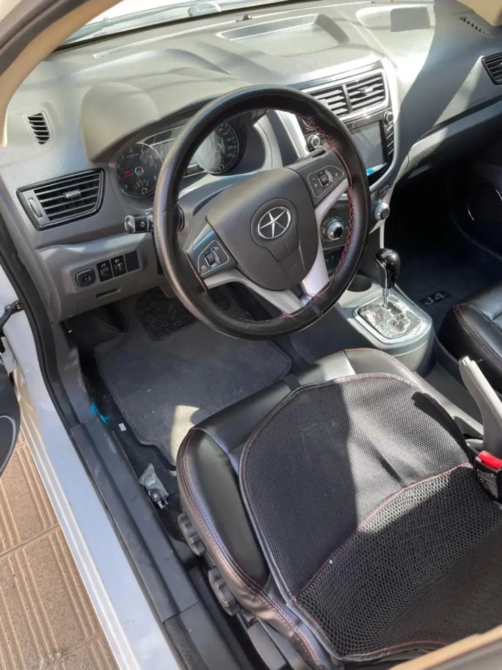 جک J4 اتوماتیک ساده - 1400