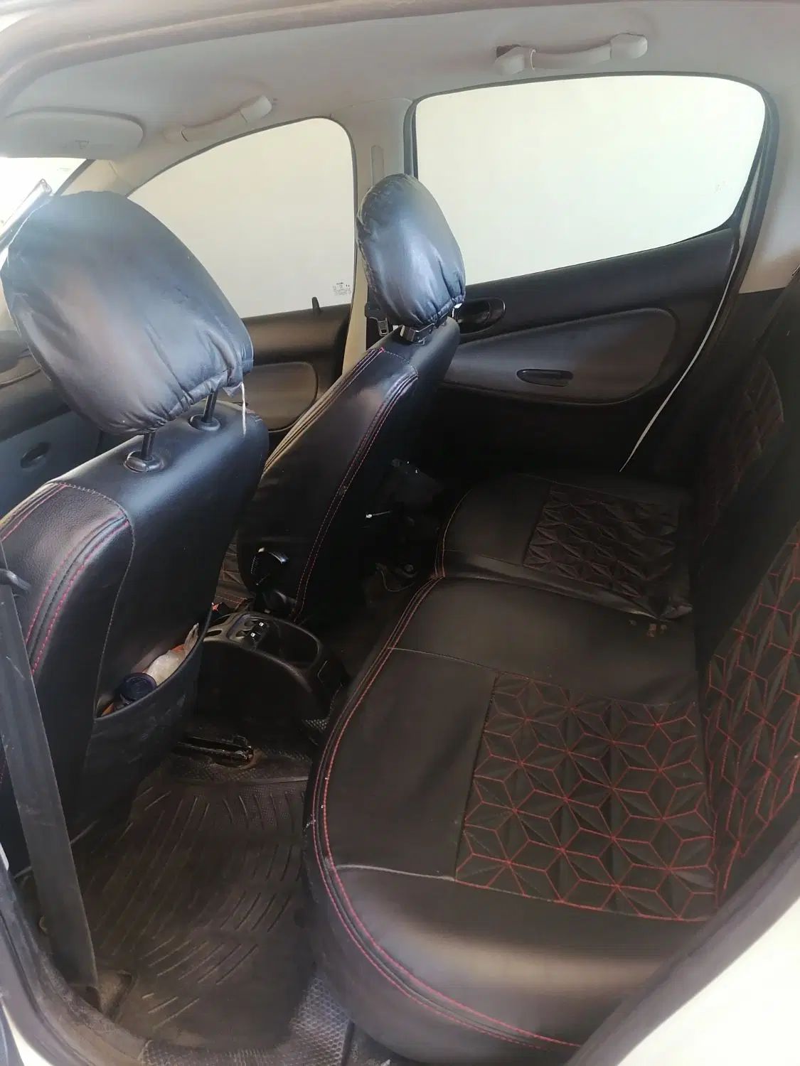 پژو ۲۰۶ صندوق دار v8 - 1394