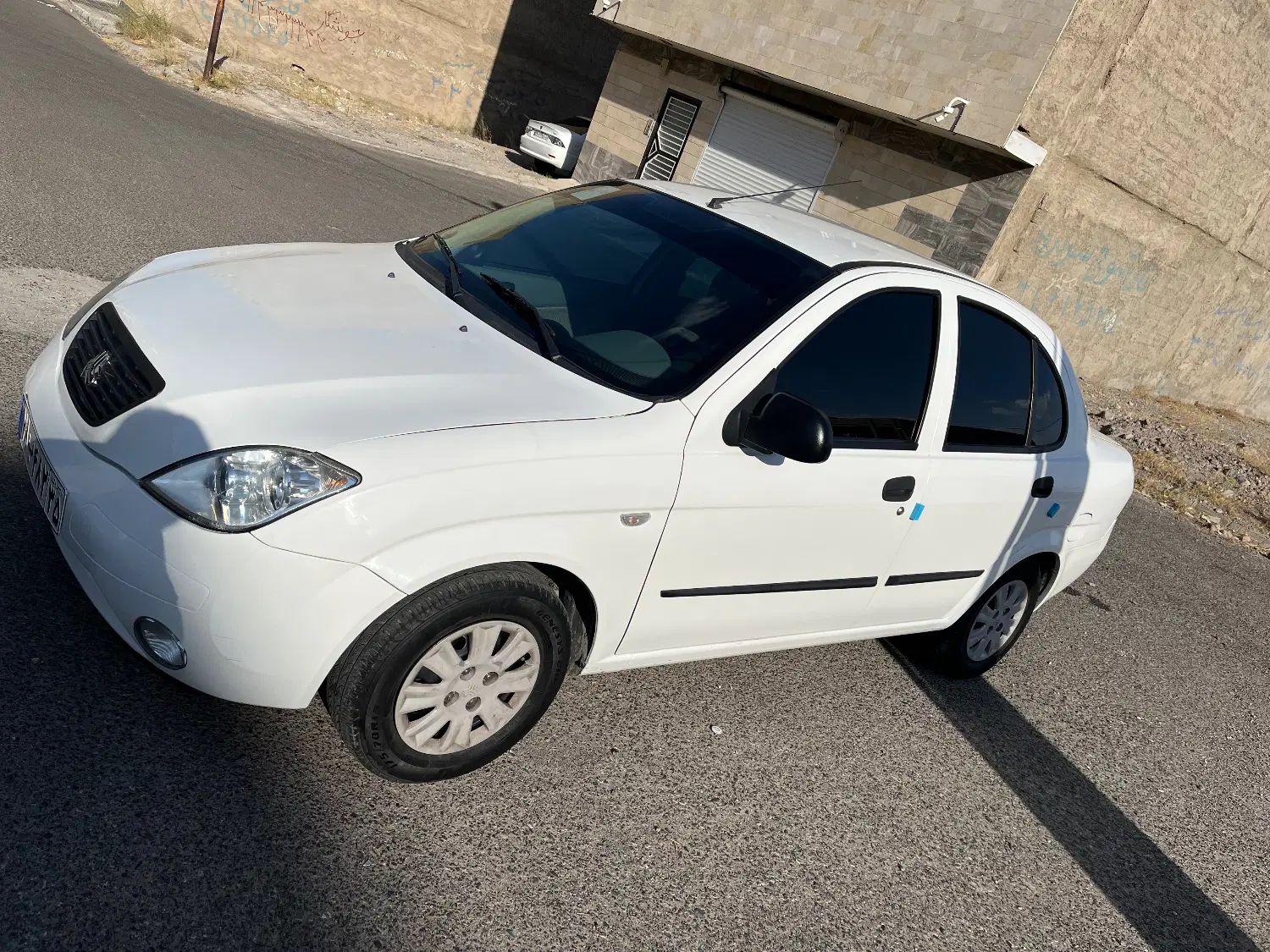 تیبا صندوق دار SX - 1401