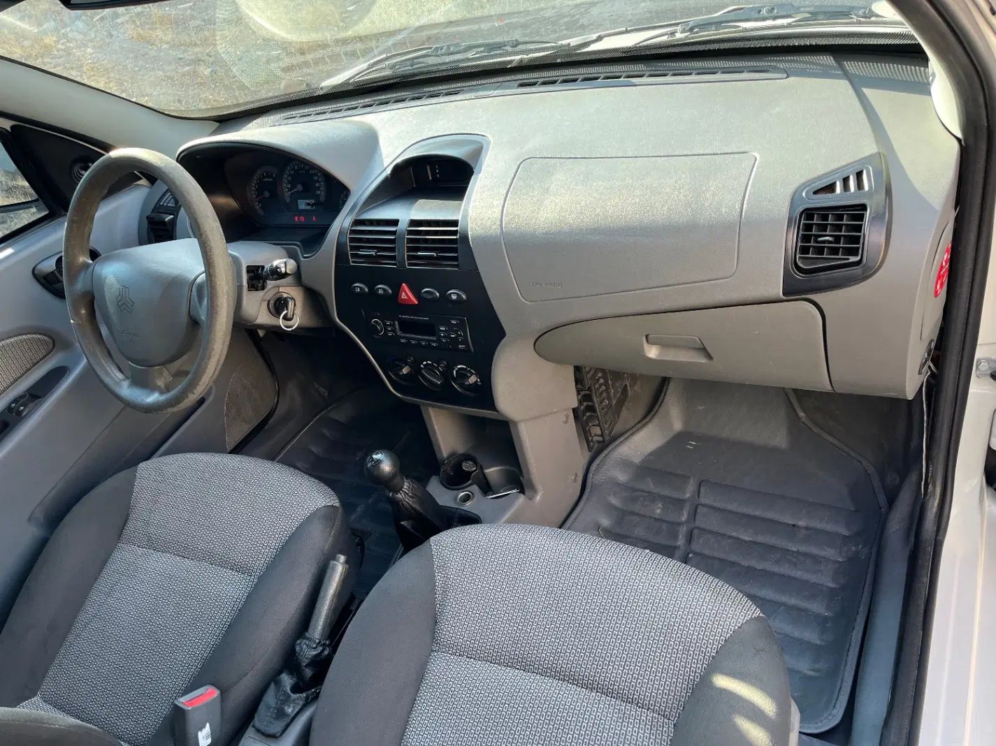 تیبا صندوق دار SX - 1401