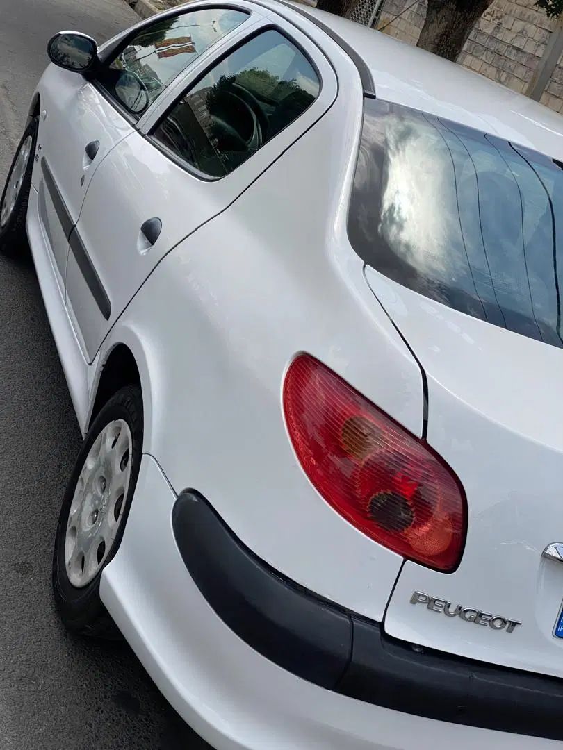 پژو ۲۰۶ صندوق دار v8 - 1395