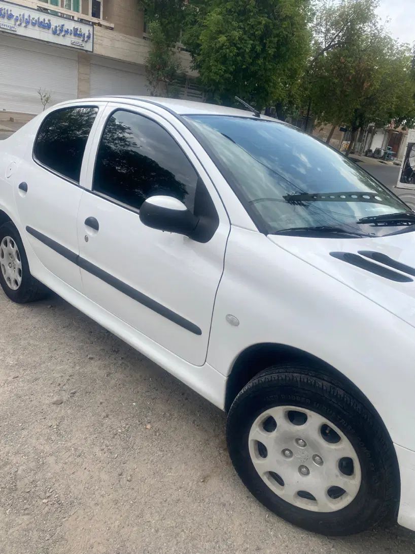 پژو ۲۰۶ صندوق دار v8 - 1397