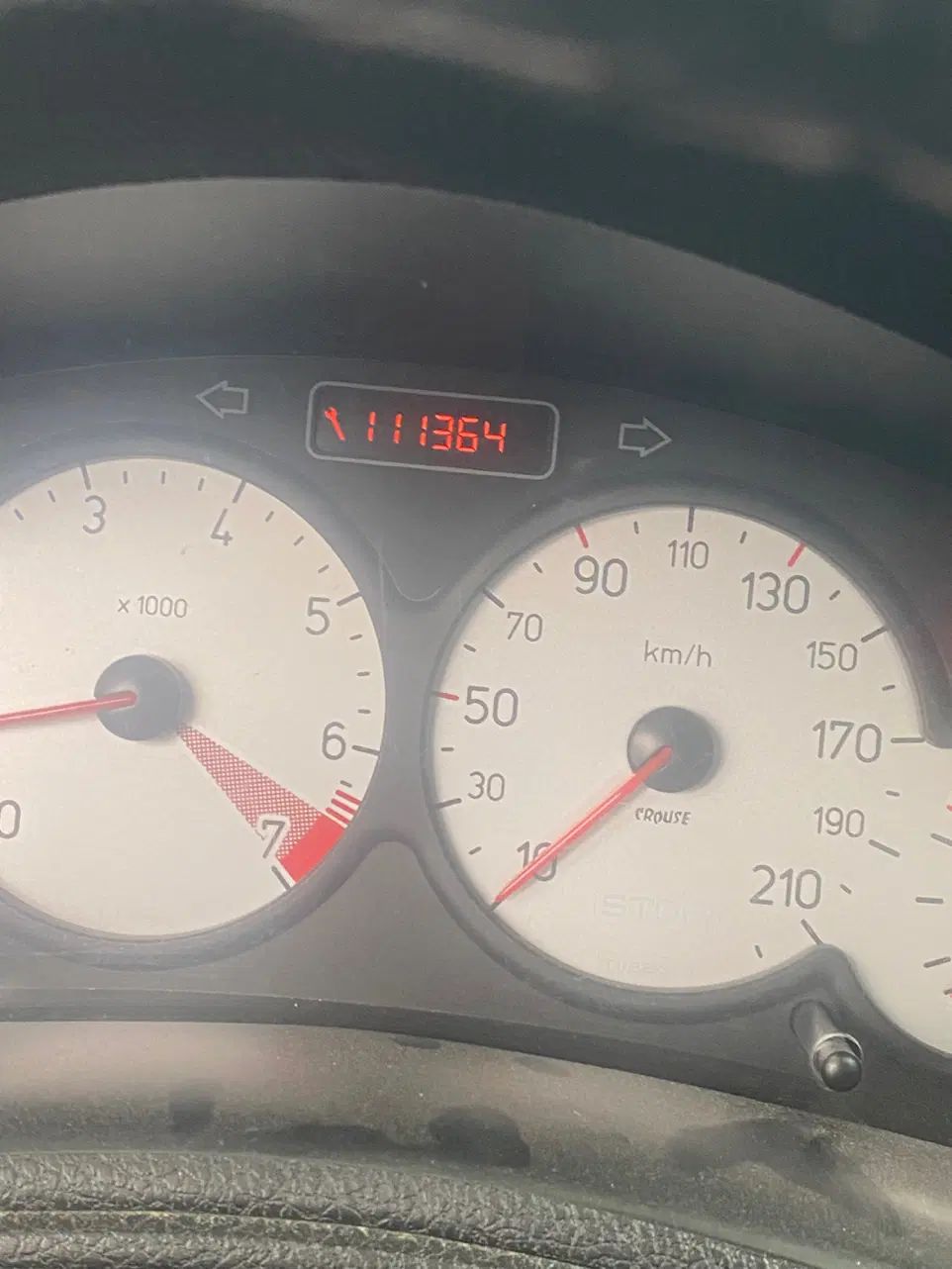 پژو ۲۰۶ صندوق دار v8 - 1397