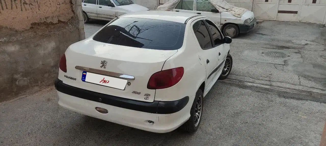 پژو ۲۰۶ صندوق دار v8 - 1389
